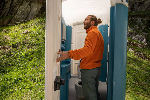 Best Portable restroom trailer rental  in Mounds View, MN